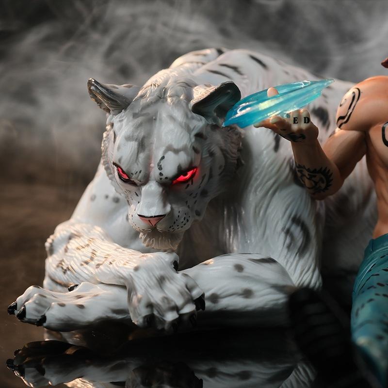 Anime Pirates, Snow Leopard, Trafalgar, Water Method, Sitting Posture, Figure Model Collection, Ornaments And Gifts