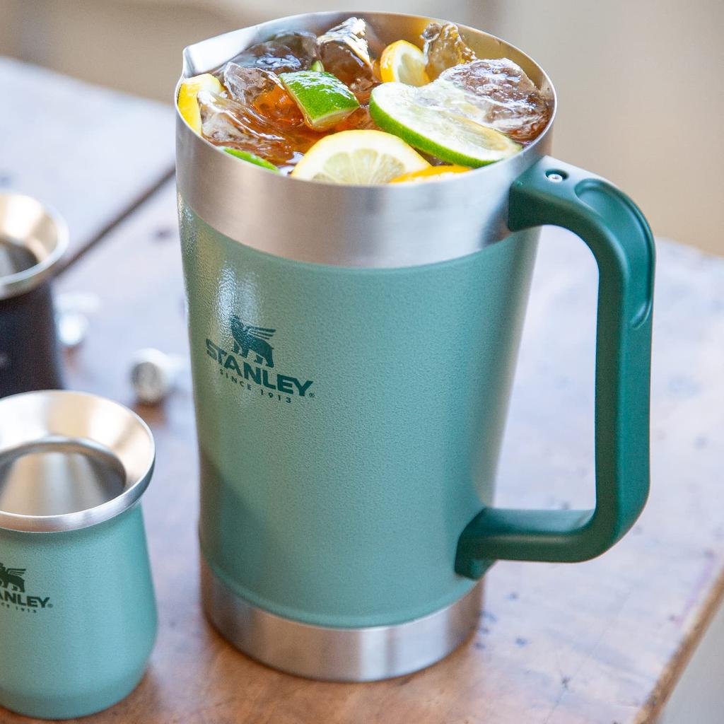 STANLEY Klassischer Vakuumkrug, grün, für die Kaltlagerung, großes Fassungsvermögen, kohlensäurehaltiges Bier, Outdoor-Garantie, japanisch, 1,89 l (Originalprodukt) [Eingestellt]