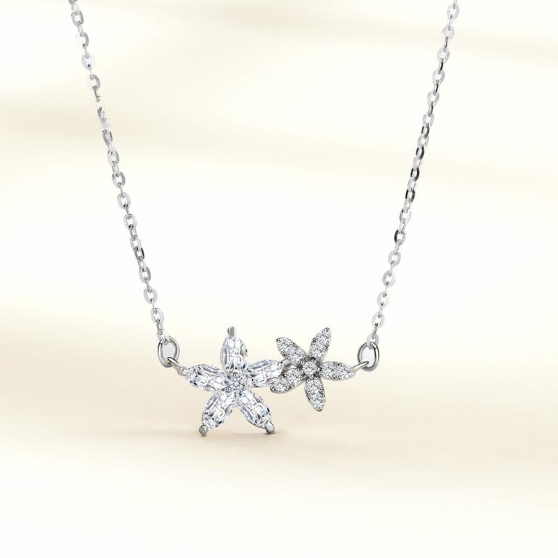 Flower necklace Women's simple fashion temperament Versatile Mori small fresh full diamond flower pendant