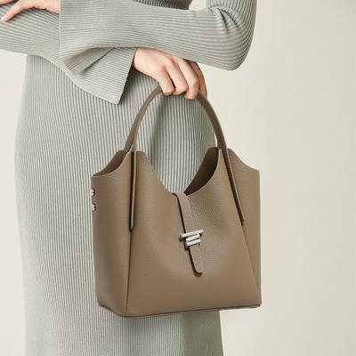Genuine Leather Women's Bag New Fashionable and Versatile One Shoulder Crossbody Bag Large Capacity Cowhide Hand Bucket Bag