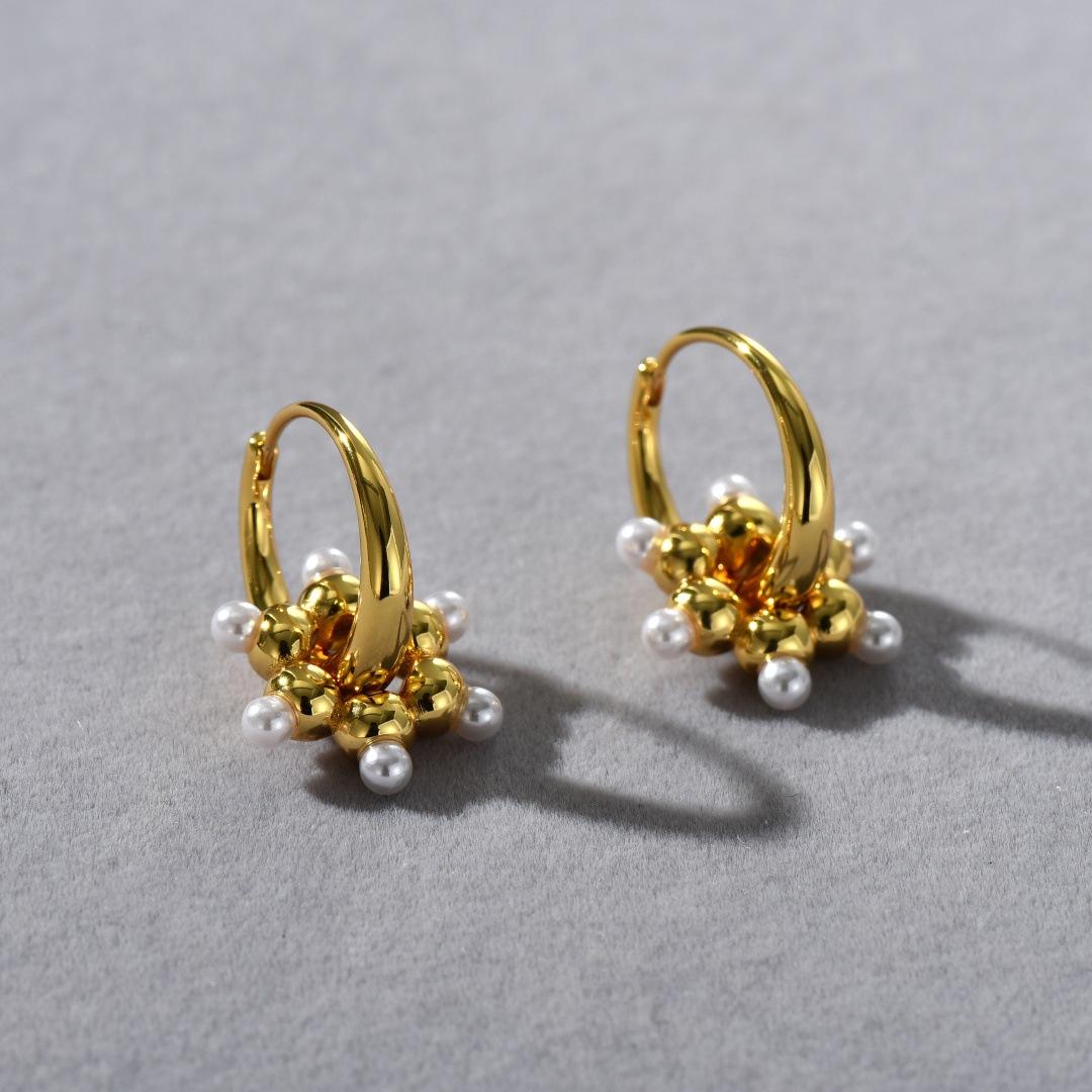 Exquisite Light Luxury Copper Plated 18K Real Gold Inlaid Millet Beads Wreath Pendant Ear Buckle Personality Temperament Simple Earrings Women