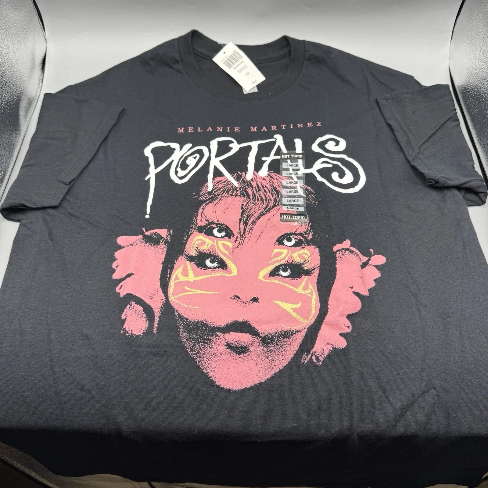 Melanie Martinez Portals Creature Face T-Shirt LARGE New S