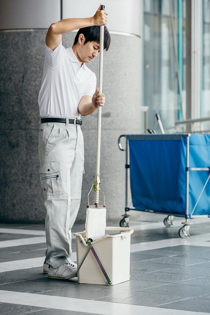 Yamazaki Sangyo Mop Wringer Compact and Daily Clean Tough Squeezer DX Bucket, Lightweight, (181582)