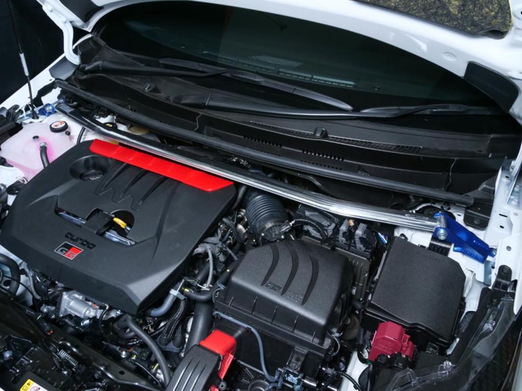 CUSCO Type OS Front Strut Bar for GR Yaris model 2024 with and manual transmission 540 for improved body rigidity (late GXPA16) (April onwards) GR-DAT