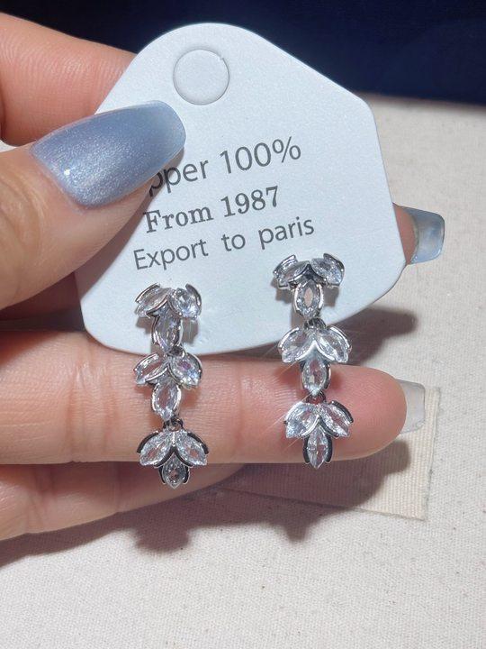 

High-end fashion zircon crystal earrings flower earrings light luxury temperament women s simple long earrings pendant tassel