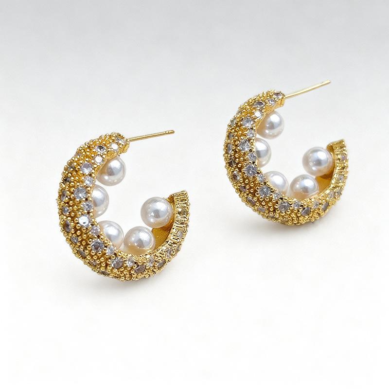 French micro-inlaid zircon row diamond silver needle C-shaped stud earrings women's light luxury niche high-end temperament pearl ear jewelry