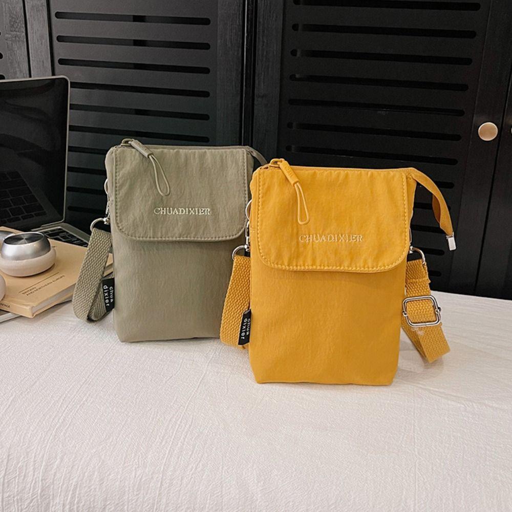 Trendy Nylon Phone Bag Solid Color Mini Size Crossbody Bag Adjustable Strap Ultra Lightweight Shoulder Bag Unisex