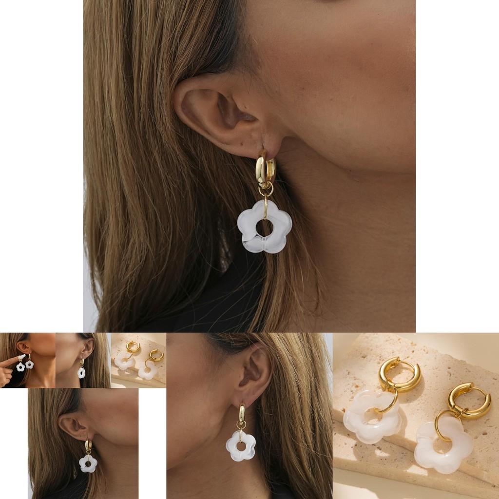 European American Style White Flower Earrings Fashionable Resin And Alloy