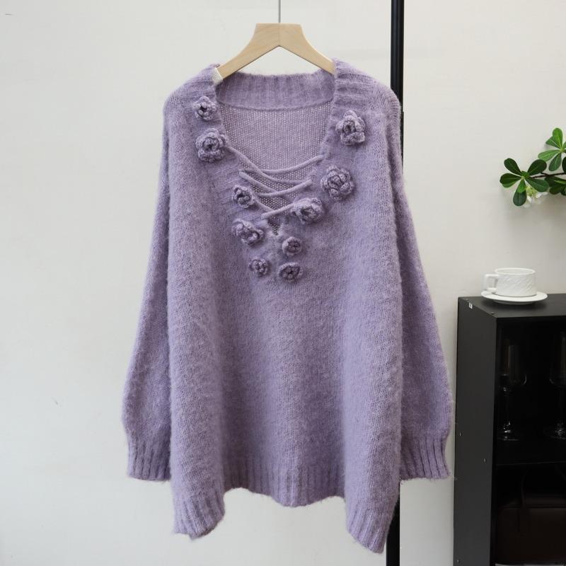 Autumn and winter new three-dimensional flower knitted sweater top design sense loose soft waxy sweater pullover women