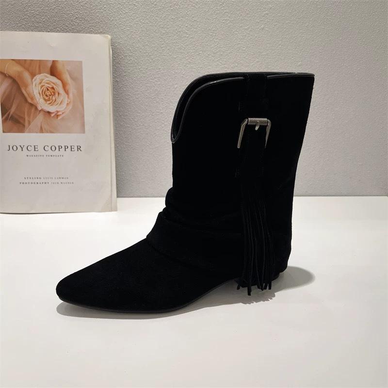 

Leather niche suede pointed tassel thin boots short boots women s 2025 autumn and winter new V-mouth fashion boots Martin boots 40 чёрный