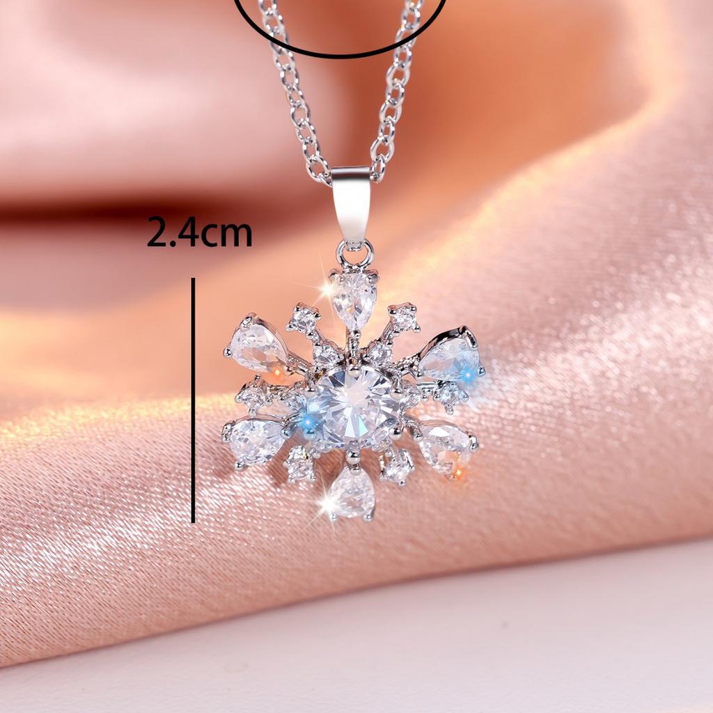 Ice and Snow Themed Snowflake Pendant Necklace Full of Zirconia, Versatile Women's Necklace