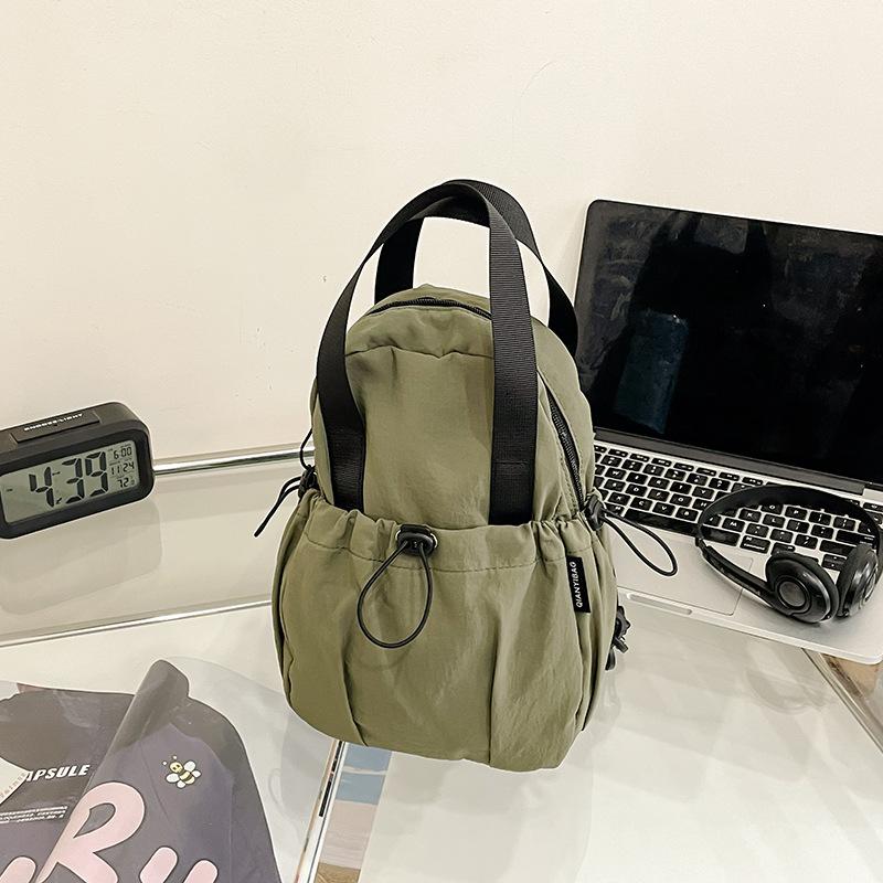 

Breast bag Women s lightweight and lightweight nylon bag Sports shoulder mobile phone bag Commuter backpack зелений