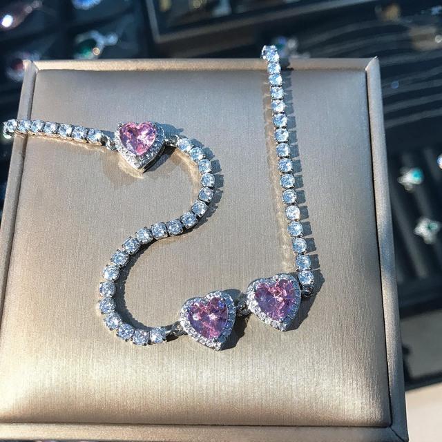 Bling Bling Tungindustri Høyoppløselig Kragebenskjede Dame Søt Rosa Kjærlighet Dra Choker Halskjede Fullt av Zirkon Halskjede