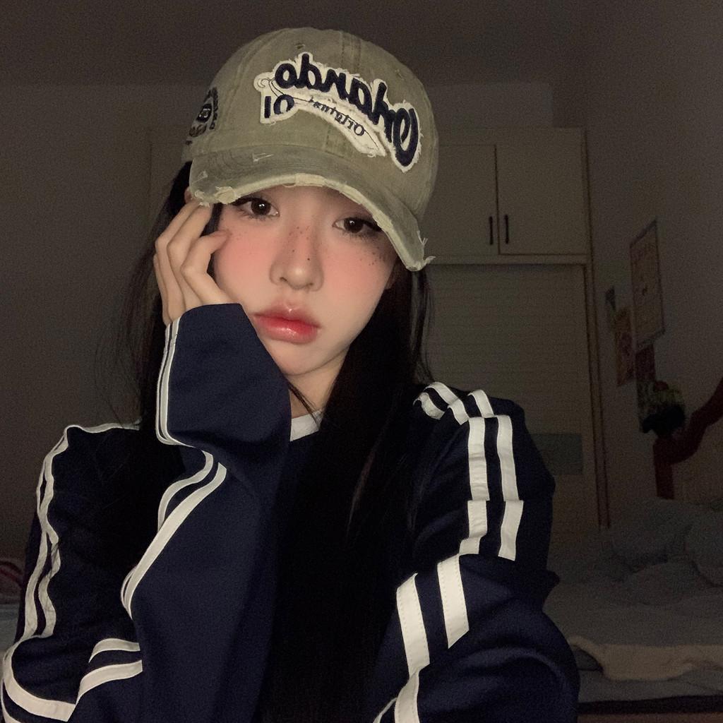 Fashion Retro New English Letter Embroidered Baseball Cap With Curved Brim