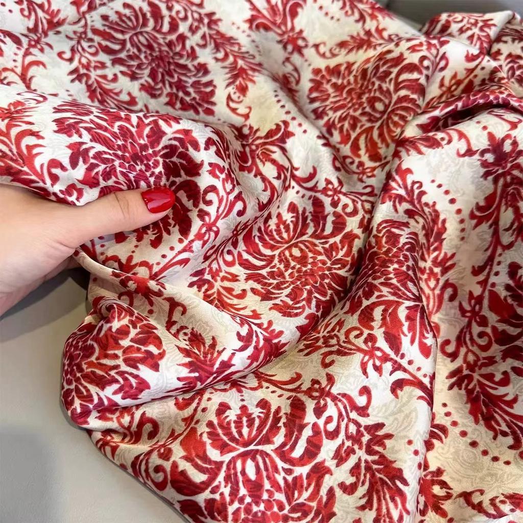 Sciarpa Primaverile da Donna Design di Lusso Materiale Poliestere Sciarpa Liscia Stola Morbida Sciarpa da Spiaggia