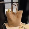 A Large-capacity Tote Bag with A Beach Vacation Style and A Casual Single-shoulder Women's Bag