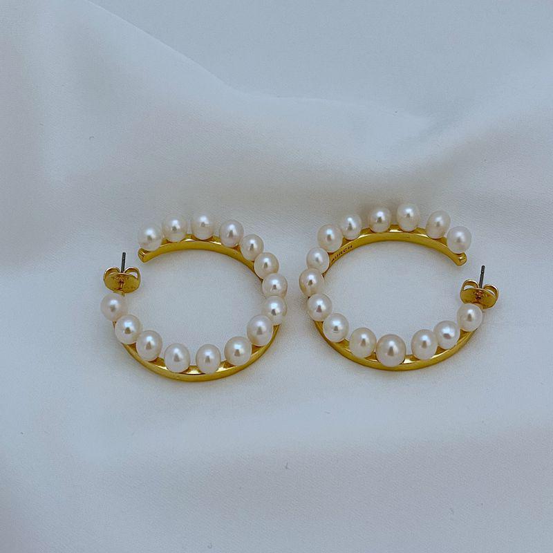 

European & American Fashion Luxurious Freshwater Pearl Metal Earrings for Women