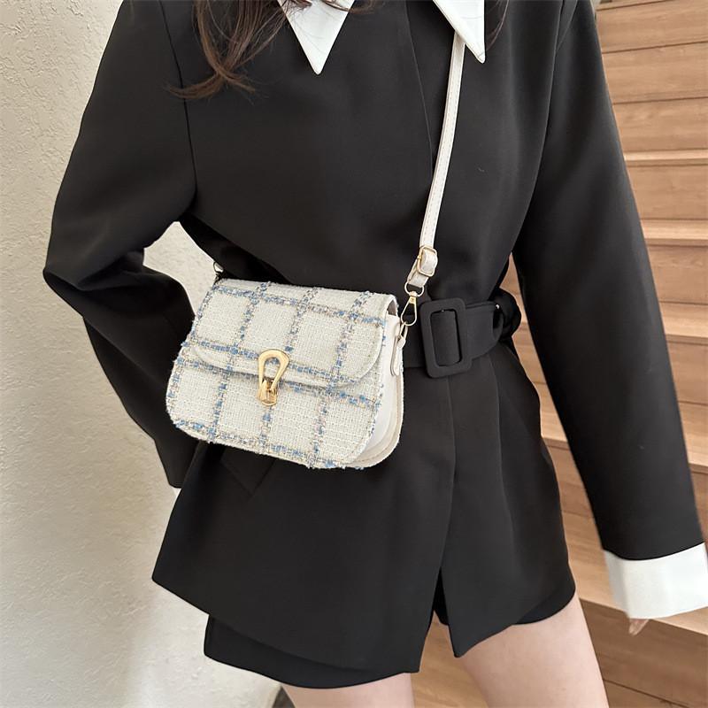 Trendy Winter 2023 Small Square Bag With Contrasting Stitching Chic Pu Shoulder Bag