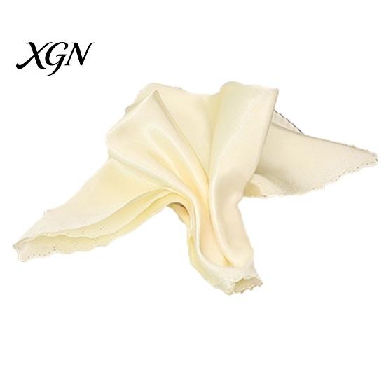 Wrinkle Resistant Napkins Scalloped Satin Napkin, Solid Color Glossy Cloth 17x17 Inch Silk Texture Reusable Silky Dinner Napkin for Weddings