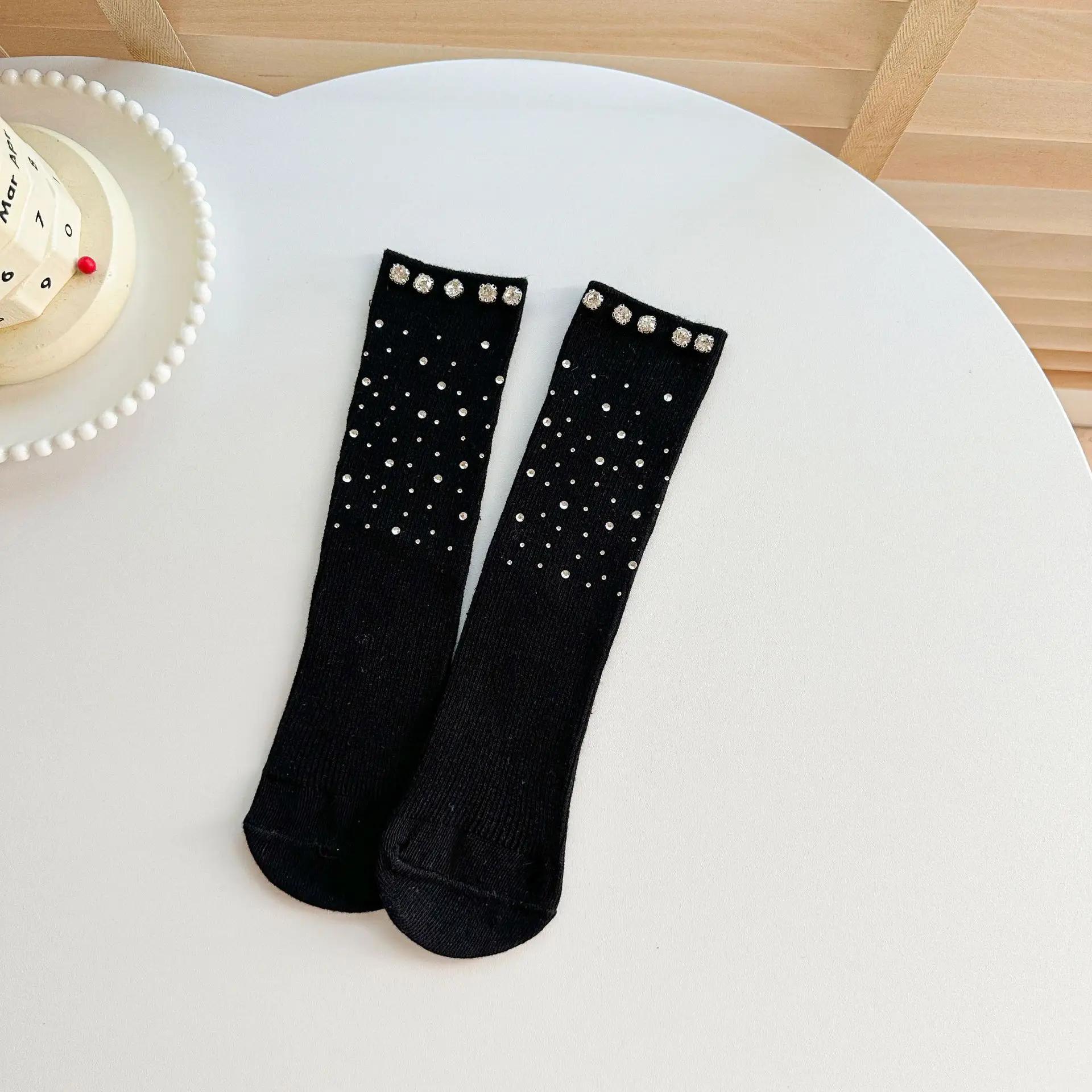 

1 пара шикарних блискучих шкарпеток для дівчинки зі стразами Корейські солодкі шикарні шкарпетки середнього розміру для дітей весна осінь м’які бавовняні шкарпетки для школи чорний