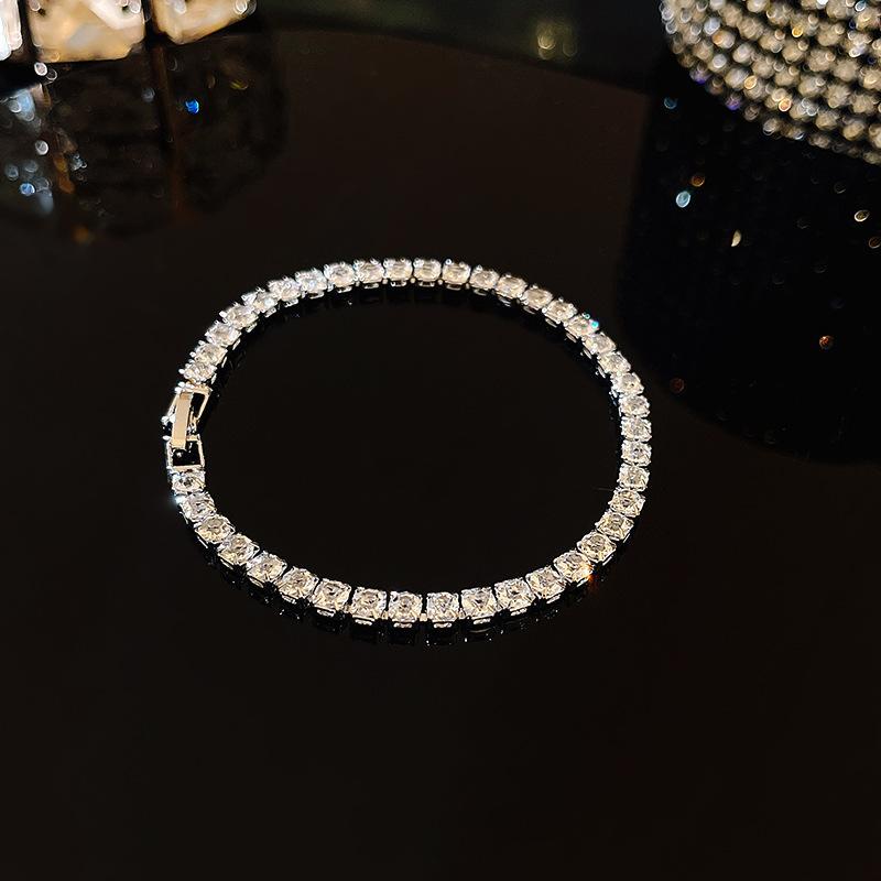 Popular Ultra-shiny Zircon Bracelet for Women, Versatile and High-end, New Chinese Style Vintage Butterfly Jewelry