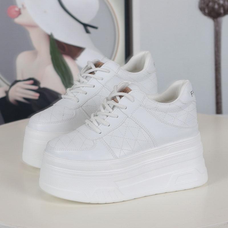 Fashion Women Platform Sneakers Casual Outdoor Fashion Design Skateboard Shoes Comfortable Luxury Sneakers High Quality Sports Shoes