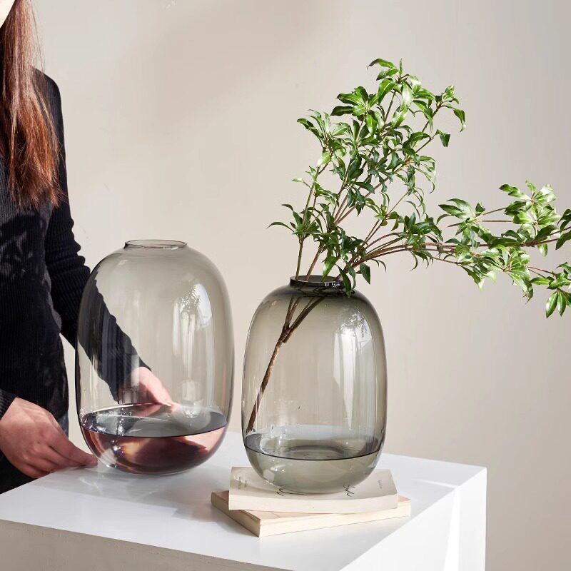 Elegant Acrylic Glass Vase for Fresh Flower Arrangements - Hydroponic Campanula, Willow Bark, and Horse Chestnut Display for Living Rooms