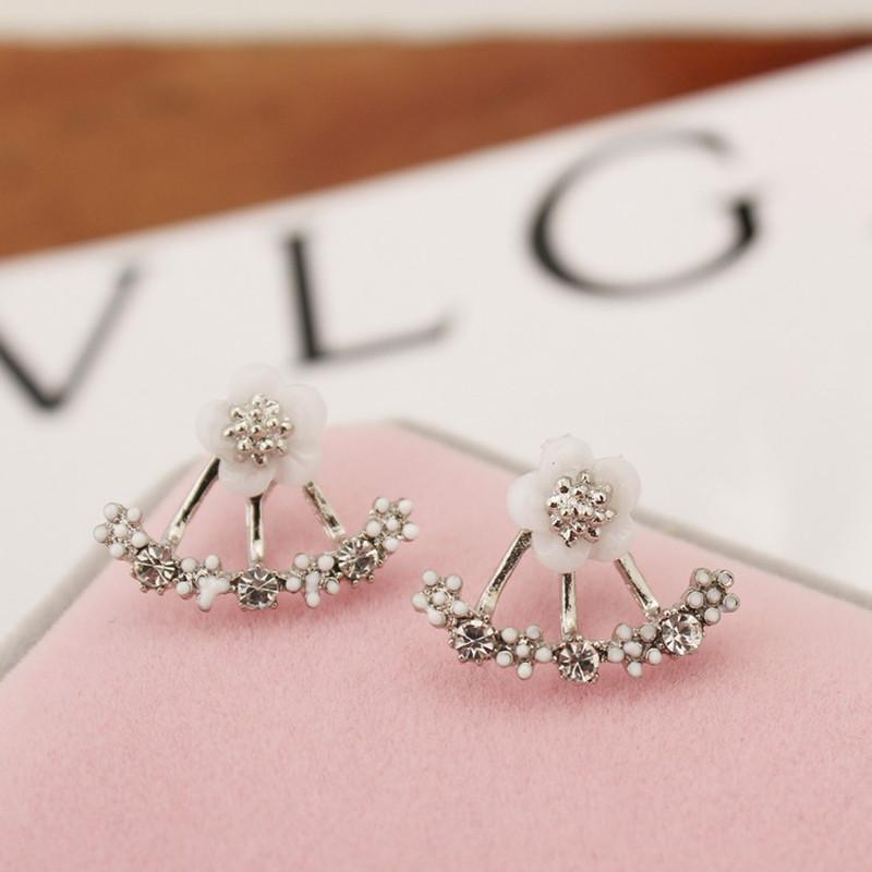 Daisy Alloy Earrings With Embedded Rhinestones For Women And Men