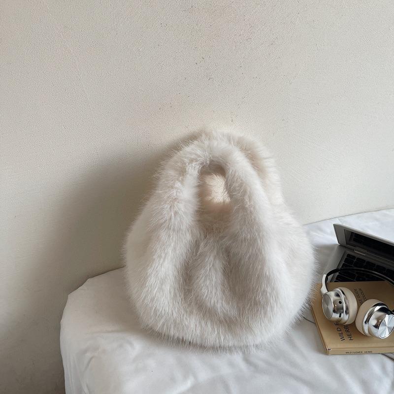 Plush Bag Women's Large-capacity Autumn New Casual Shoulder Handbag High-value Fluffy Dumpling Bag