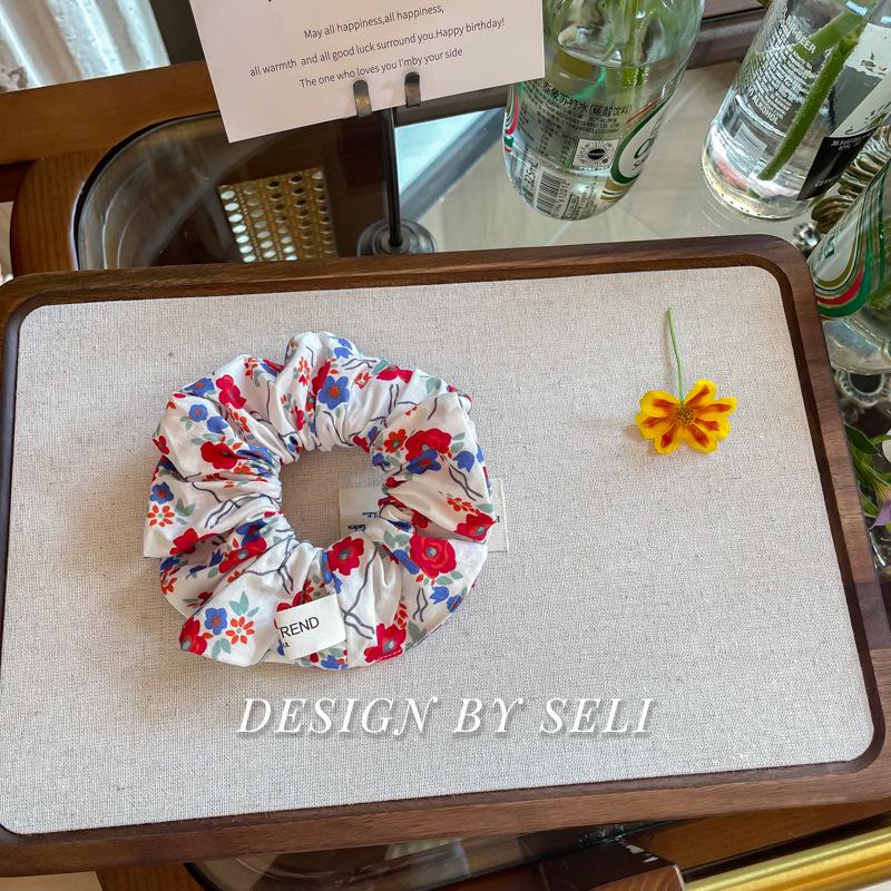 Retro Floral Large Red Hair Scrunchie – High-End Fabric, Sweet Hair Accessory for Women