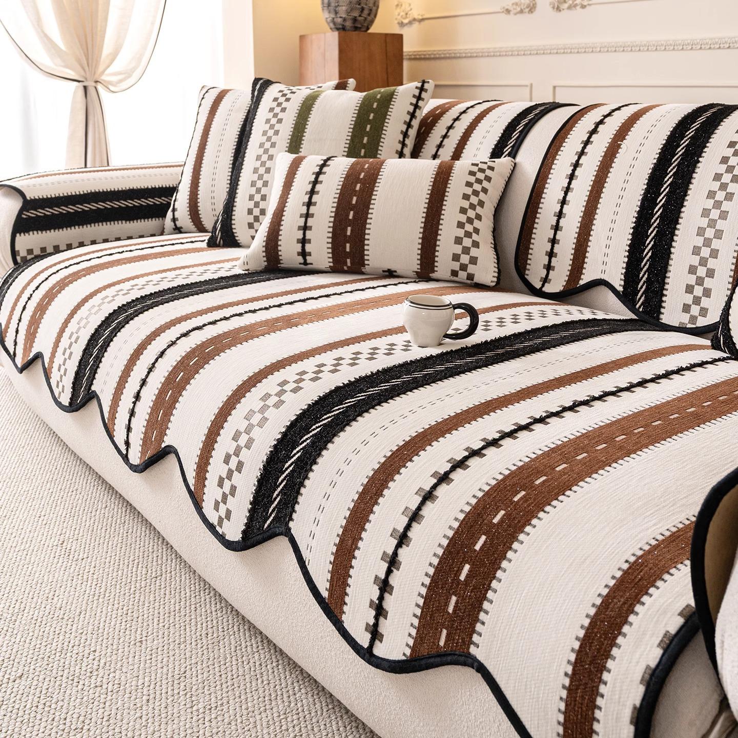 

Четыре сезона Универсальная особая форма Шеннил Подушка для дивана 2025 Новая легкая роскошь Премиум Подушка для сиденья Кожаный чехол для дивана Полотенце 70*90cm