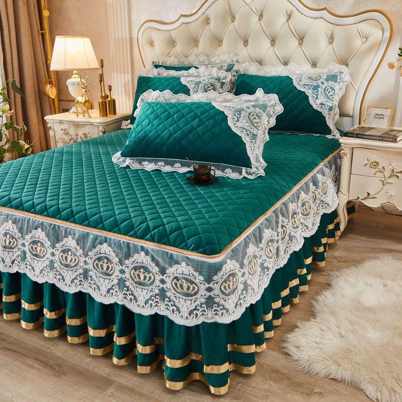 3pcs of Thickened Autumn and Winter Lace Bed Skirt, Crystal Velvet Bed Skirt Lace Bed Cover, Soft and Comfortable, Bedroom and Guest Room Bedding
