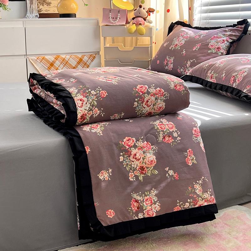 

2025 Стиль Хепберн Черное Кружево Односпальное Летнее Одеяло Корейская Версия С Оборками Французское Одеяло для Кондиционирования Воздуха Прохладная Стирка Хлопковое Постельное Белье 200x230cm 1pcs