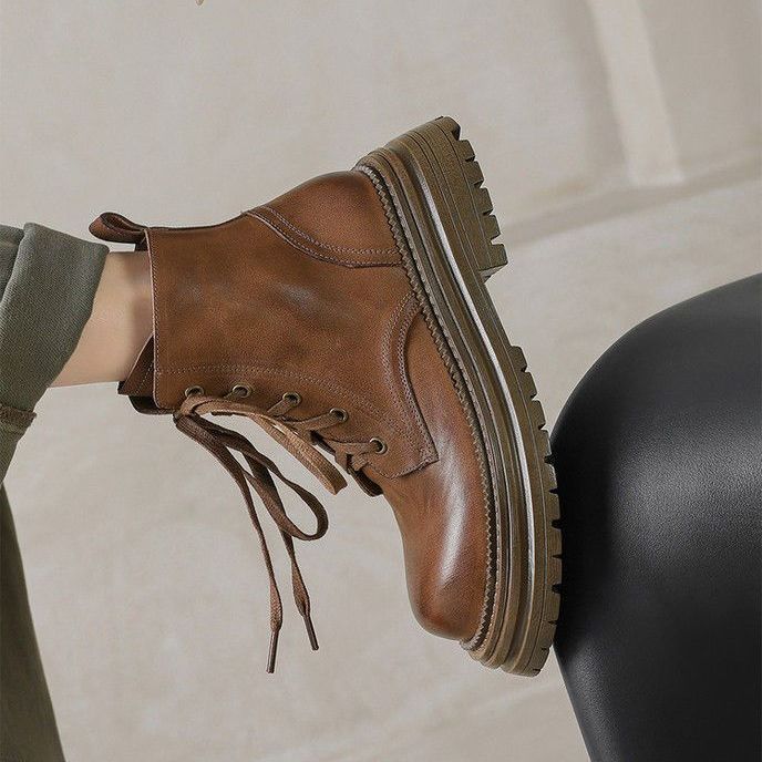 Korean Version of Retro Platform Martin Boots for Women's 2025 New Autumn and Winter Fashion Versatile Round Head Lace-up Brown Short Boots for Women
