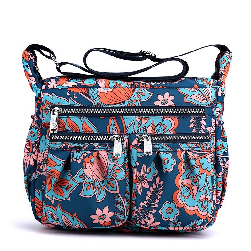 

New pleated women s bag, shoulder messenger bag, nylon cloth bag, trendy large-capacity multi-pocket.