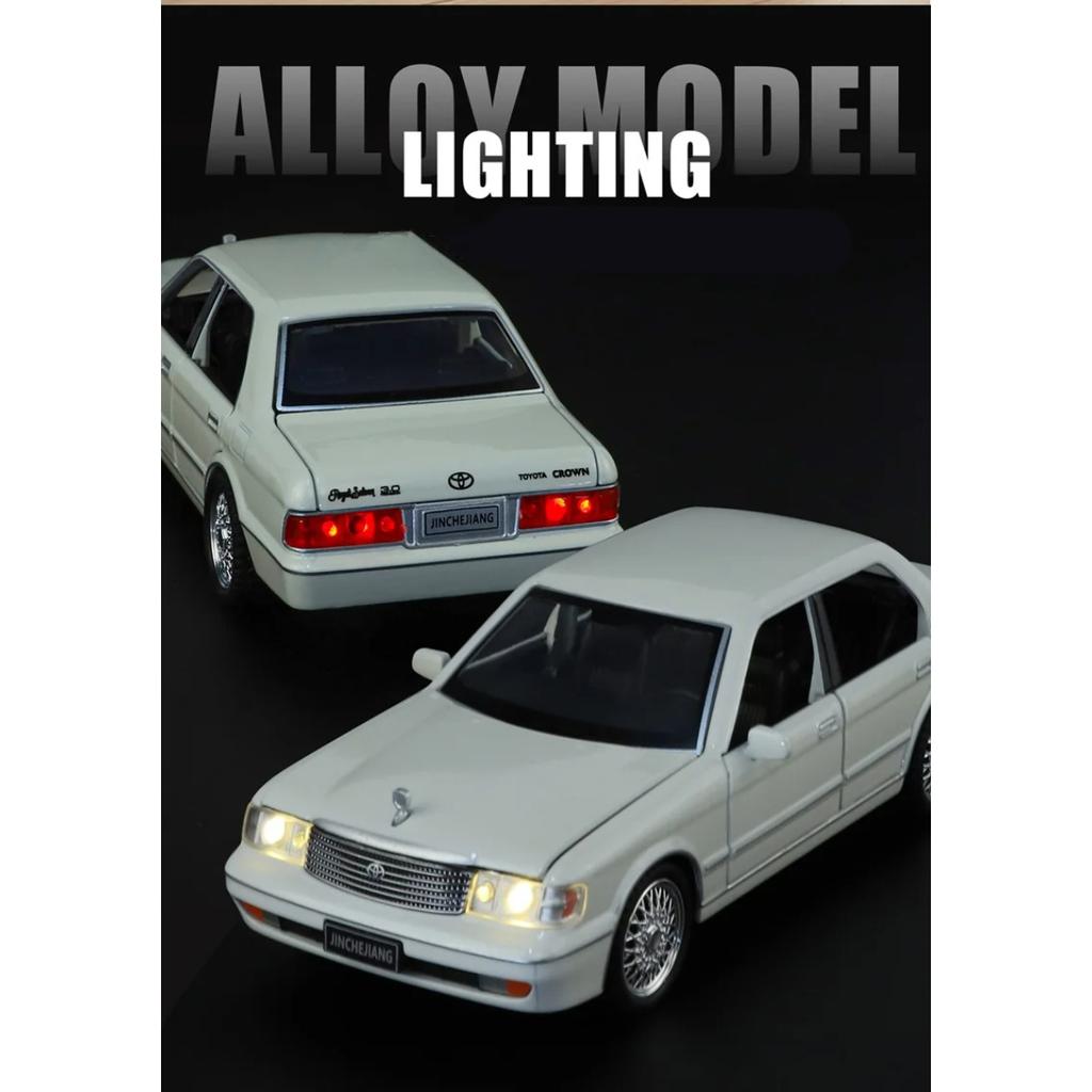 1/32 Toyota Crown 133 JZS133 S130 Alloy Classic Luxy Car Model Diecast Metal Retro Old Vehicles Car Model Sound and Light Kids Toy Gift