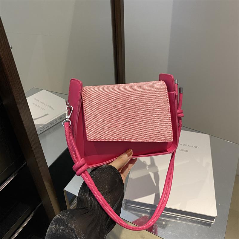 

Сумка подмышку женская осенняя универсальная 2025 новая модная сумка через плечо и мессенджер с высоким чувством стиля женская суперхитовая маленькая квадратная сумка роза розовый