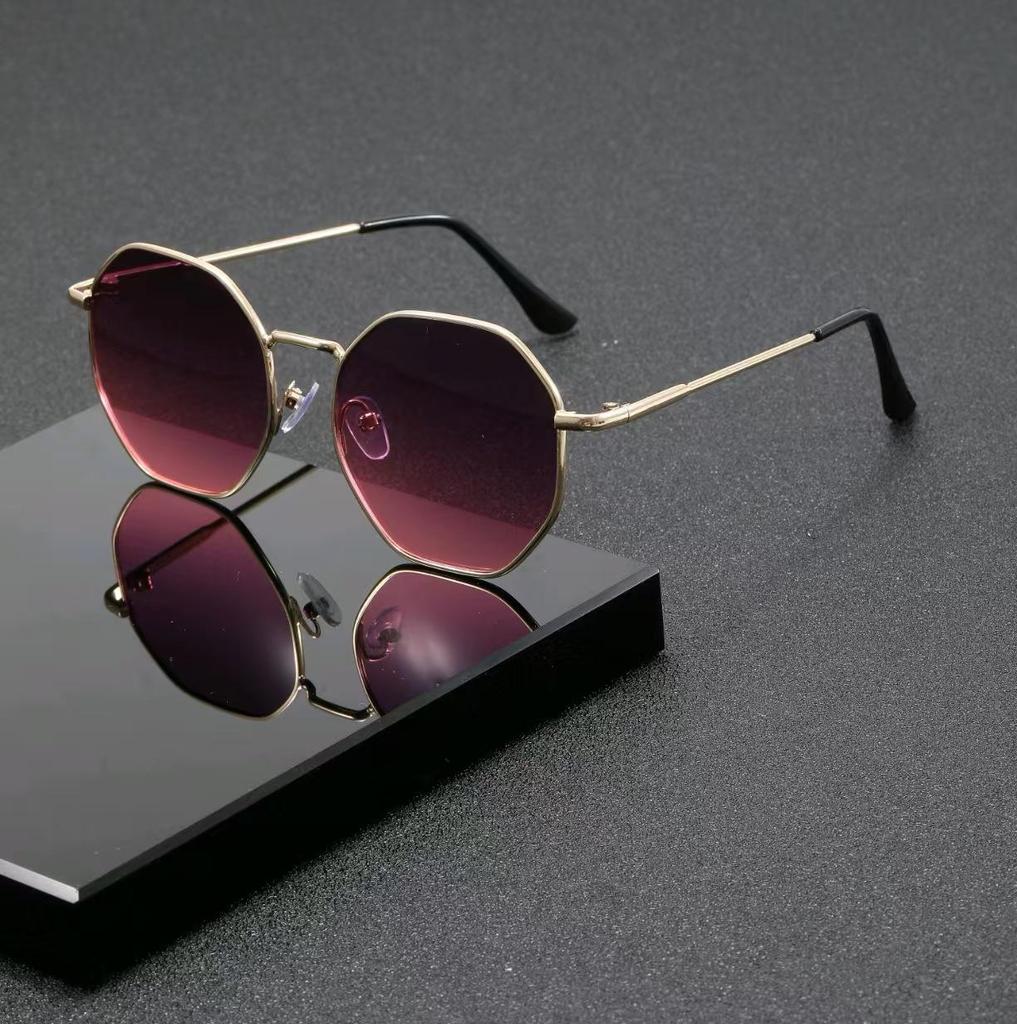 Retro Polygonal Sunglasses for Trendy Streetwear Fashion