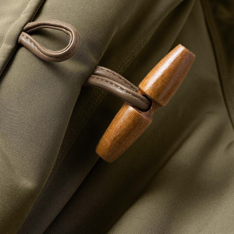 Chuyu Women's 90% White Duck Down Winter Coat with Fox Fur Collar