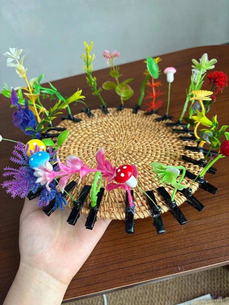 Mixed Faux Plant & Butterfly Hair Clips Cute Grass Mushroom Flower Hair Clips Suitable For Women Perfect For School, Family Gatherings