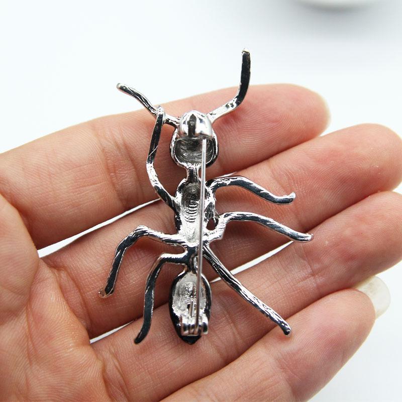 Ruan Hao Black & Yellow Two-Tone Drip Oil Ant Brooch – Versatile Unisex Insect Lapel Pin for Men & Women