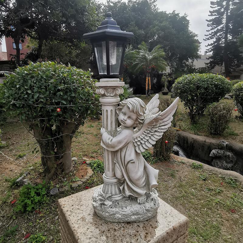 Ornamento da Giardino Solare Angelo Retrò Scultura in Resina