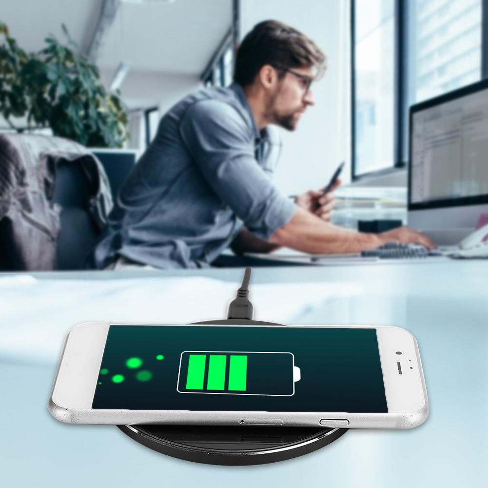 Glass Panel Black Lightweight Round Portable Quick Charging Safe Reliable Wireless Charger for