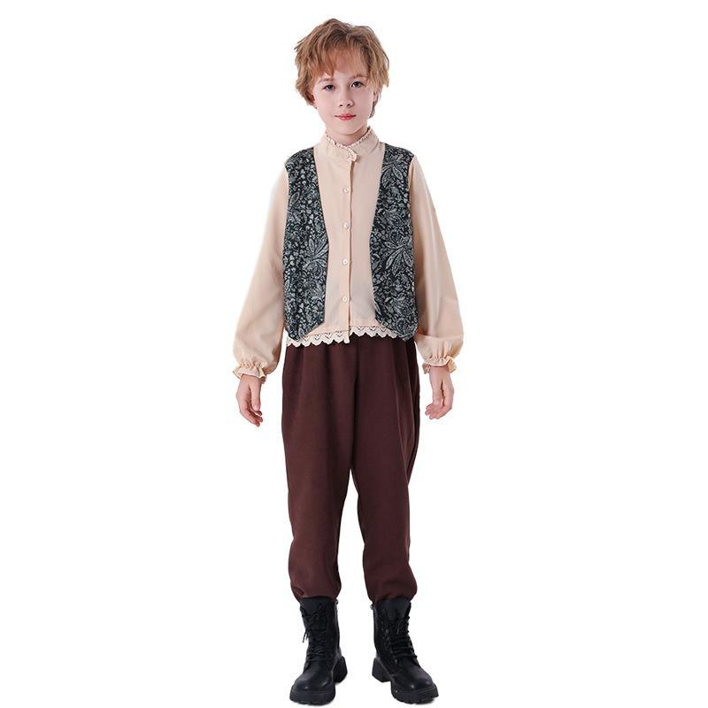 Fashion, Medieval Retro Country, Boys and Girls Oil Painting Shooting Drama Acting Out Costumes