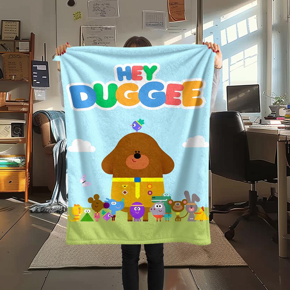 1Pc Doggee Cartoon Print Flannel Blanket, High quality Comfortable for All Seasons, Home Decor, Warmth and Comfort, Perfect for Christmas Gifts