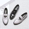 Mode Britischen design herren casual hochzeit party formale kleid lackleder schuhe sommer oxfords schuh schwarz weiß quasten loafers männlichen