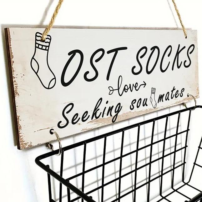 Iron Grid Socks Storage Basket Wall Mounted Lost Socks Container Hollow Metal Storage Rack  Closets