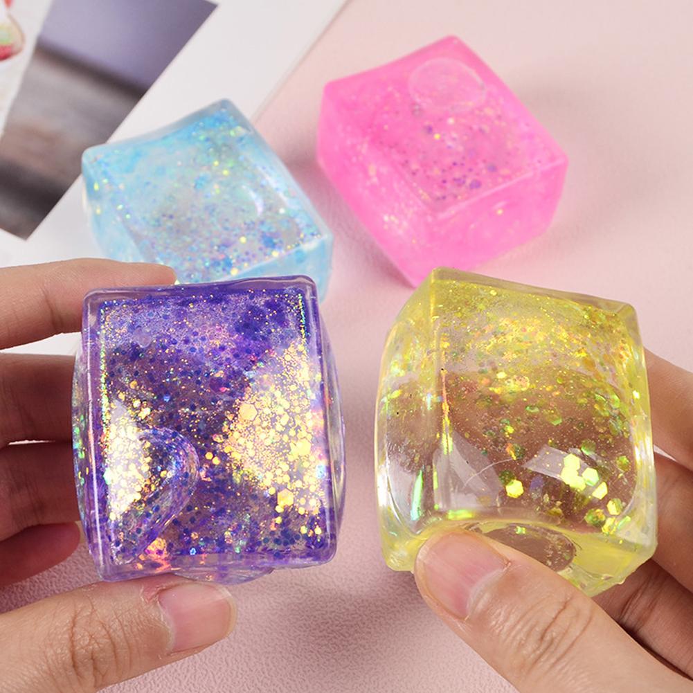 Giocattolo Antistress Cubo di Maltosio da Spremere D ecompressione Piccoli Cubetti di Ghiaccio Antistress Rimbalzo Lento Luce Polare Colorato Spremere Blocco in TPR