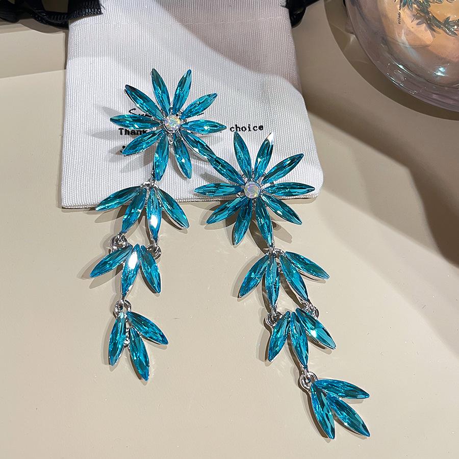 Elegant Rhinestone Flower Tassel Earrings - Light Luxury & Exquisite Design