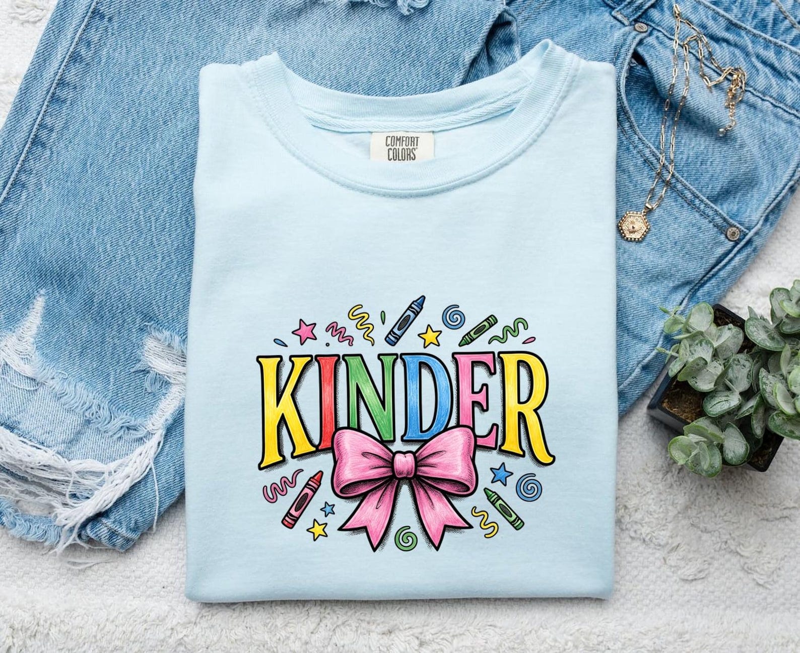 Crayon Bow Shirt Teacher School Gift Women Colorful Tee Crayon T-Shirt Educator Enthusiast Vibrant Tshirt Classroom Graphic Hand Drawn Stars M